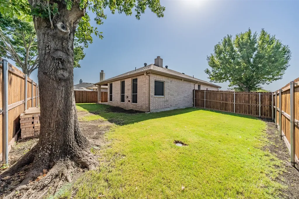10501 Cloisters Drive Fort Worth TX 76131