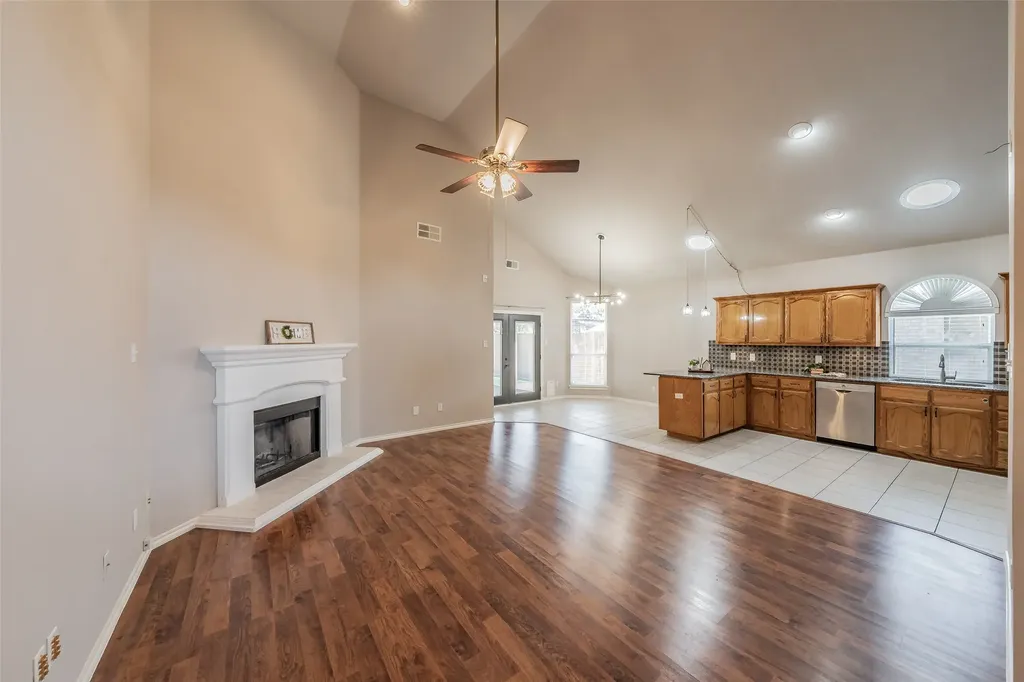 10501 Cloisters Drive Fort Worth TX 76131