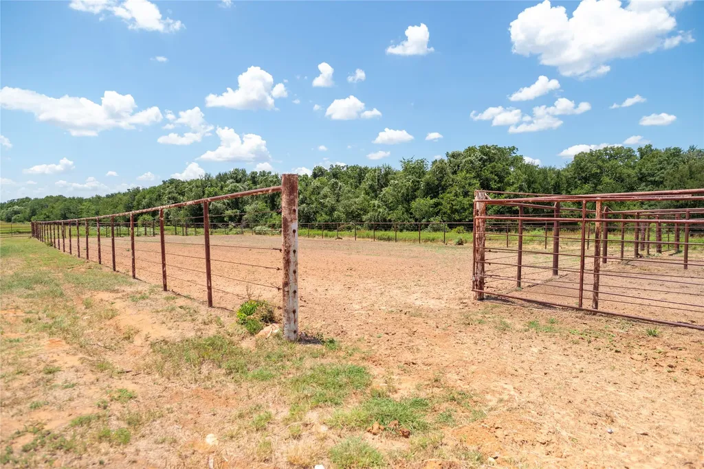 406 Private Road 3706 Bridgeport TX 76426