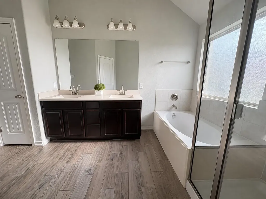 347 Chamberlain Drive Fate TX 75189