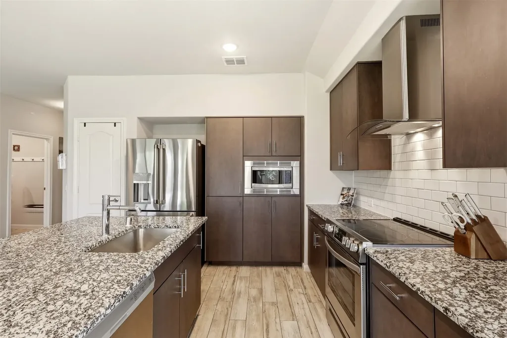 544 Lucas Lane Lavon TX 75166