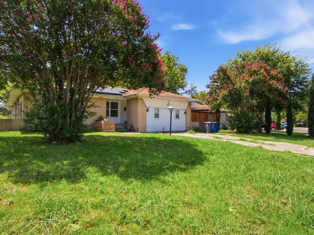 10560 Channel Drive Dallas TX 75229