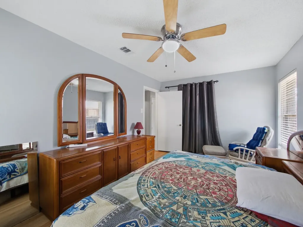 10560 Channel Drive Dallas TX 75229