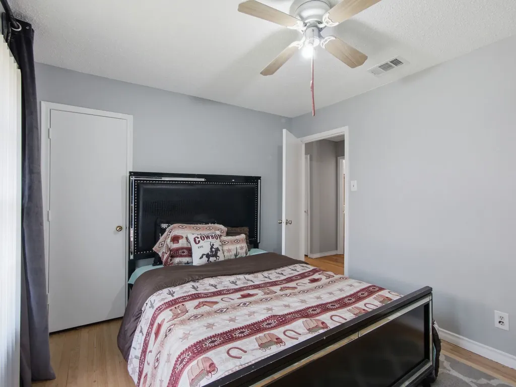 10560 Channel Drive Dallas TX 75229