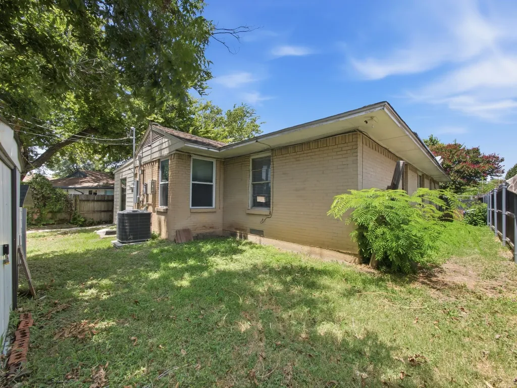 10560 Channel Drive Dallas TX 75229