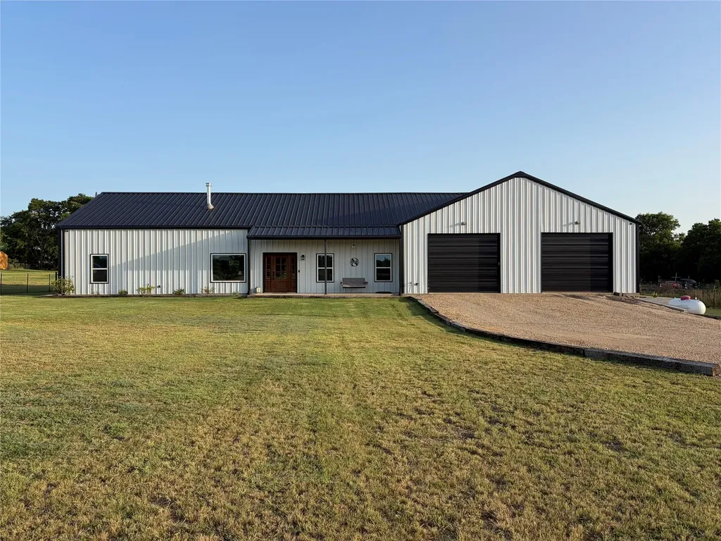 208 Chicken Field Road Whitewright TX 75491