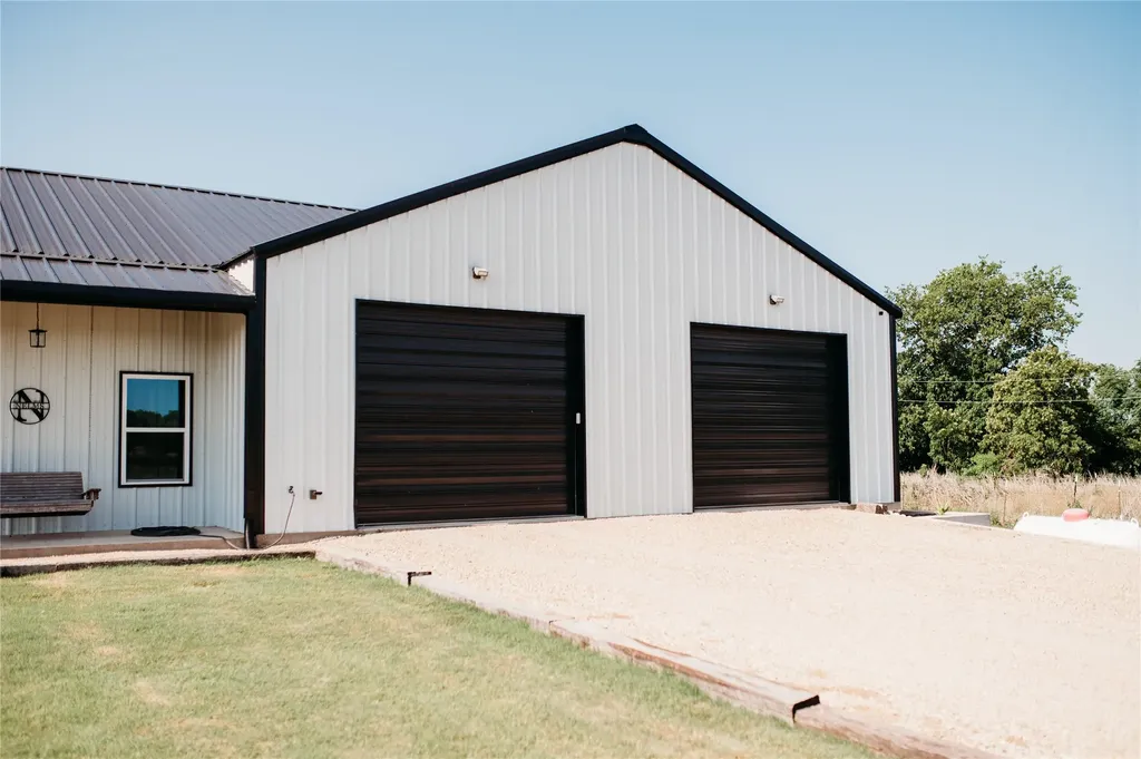 208 Chicken Field Road Whitewright TX 75491