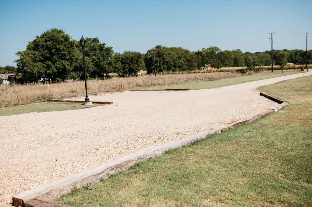 208 Chicken Field Road Whitewright TX 75491