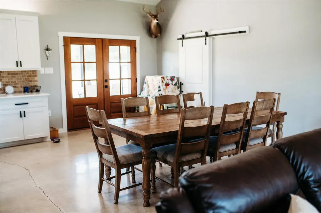 208 Chicken Field Road Whitewright TX 75491