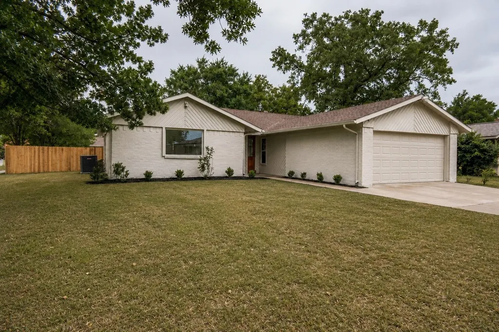 641 Stroud Lane Garland TX 75043