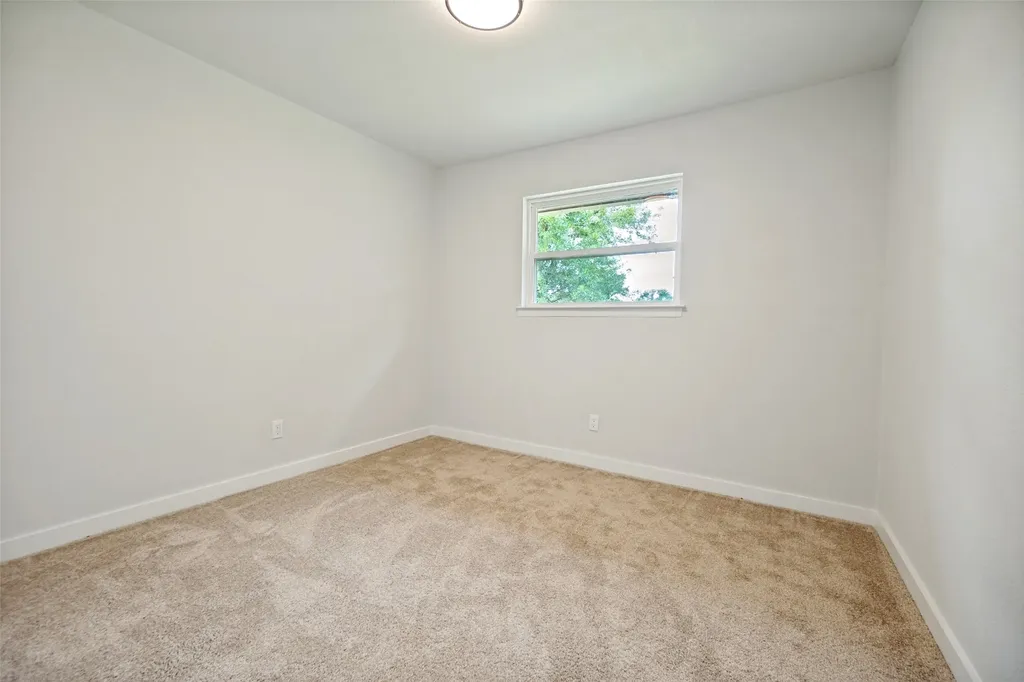 641 Stroud Lane Garland TX 75043