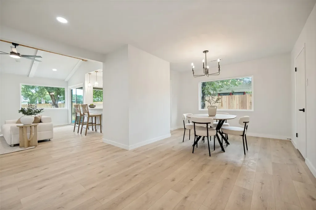 641 Stroud Lane Garland TX 75043