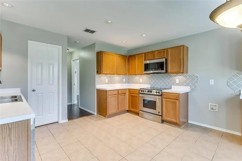 4528 Lacebark Lane Fort Worth TX 76244