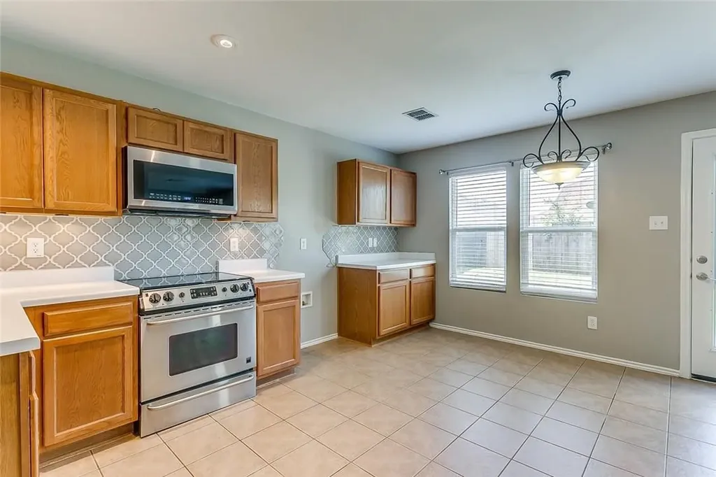 4528 Lacebark Lane Fort Worth TX 76244