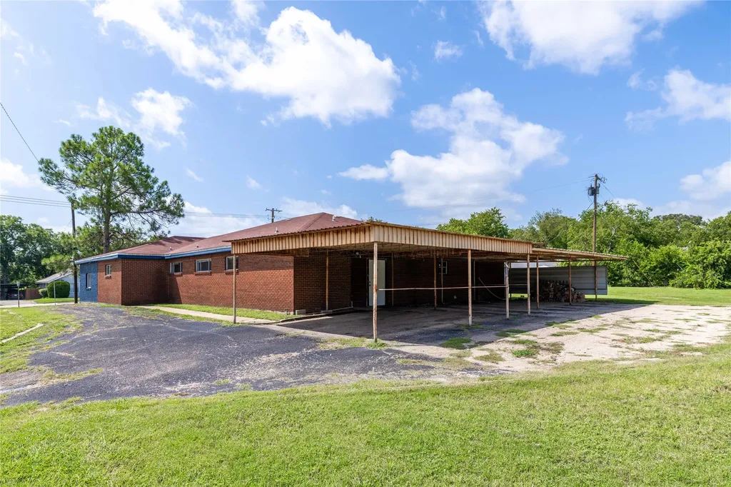 2201 Coggin Avenue Brownwood TX 76801