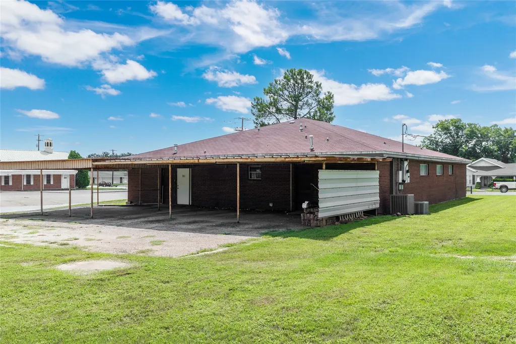2201 Coggin Avenue Brownwood TX 76801
