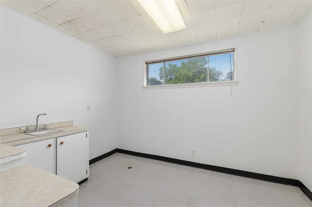 2201 Coggin Avenue Brownwood TX 76801