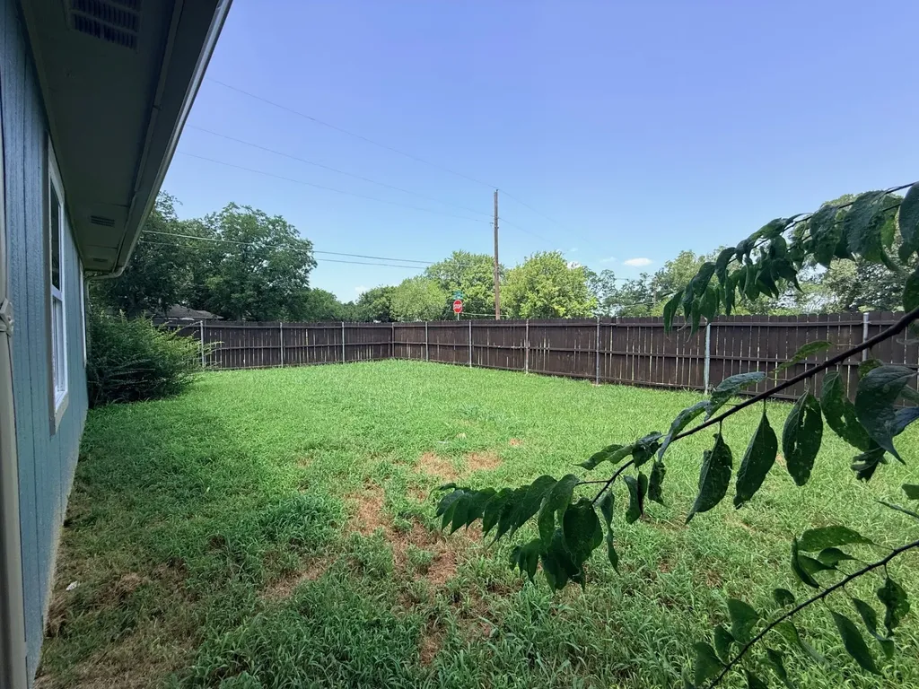 502 E Park Avenue Sherman TX 75090