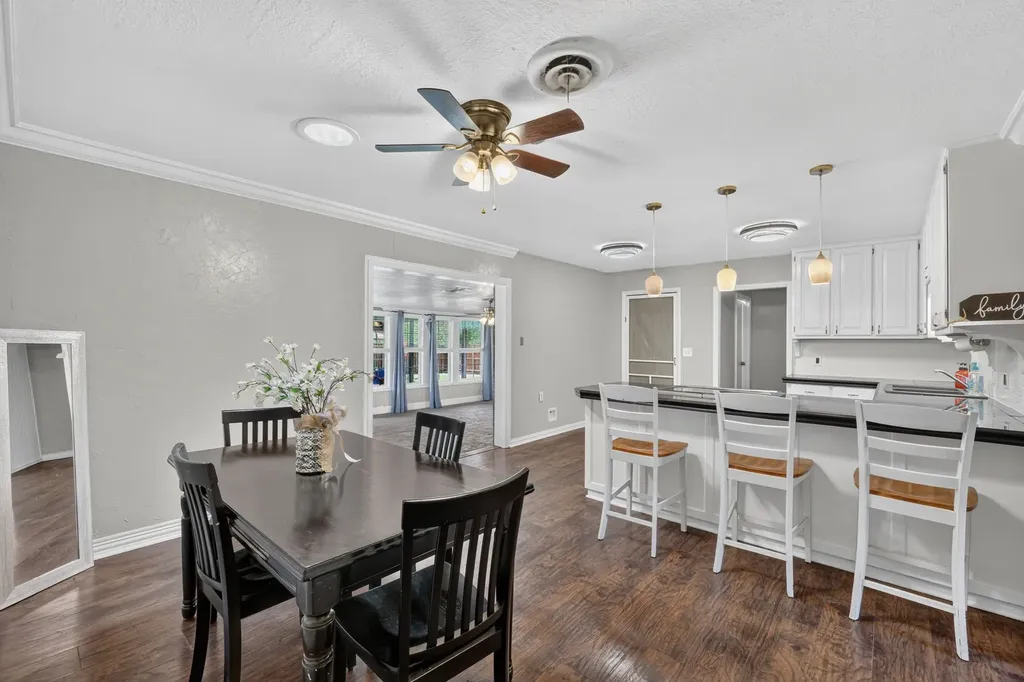 1702 SE 22nd Avenue Mineral Wells TX 76067