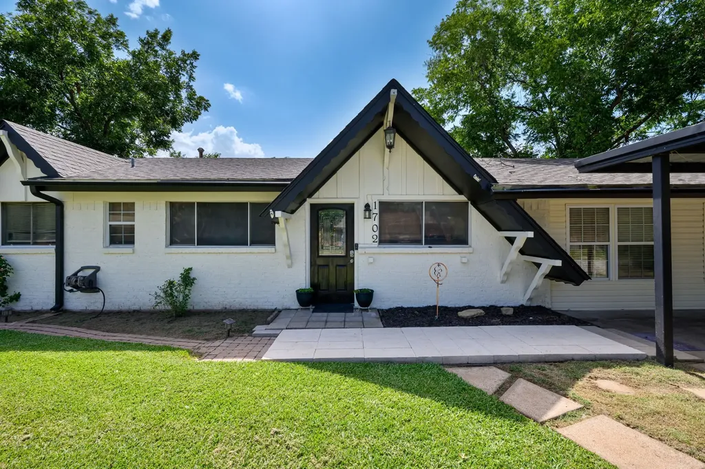 1702 SE 22nd Avenue Mineral Wells TX 76067