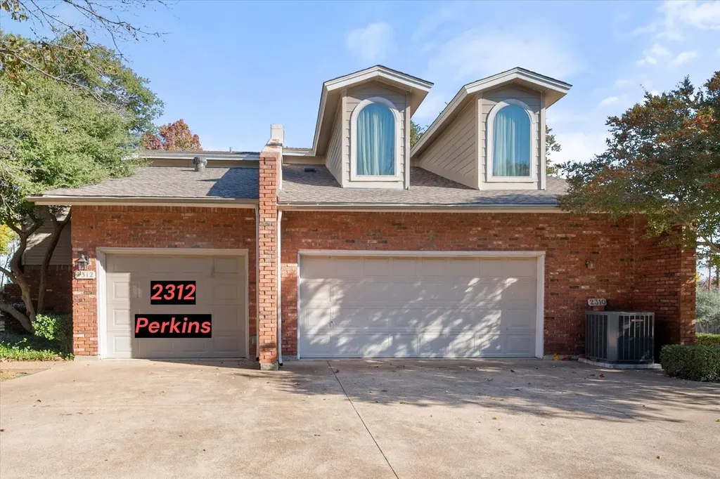 2312 Perkins Road Arlington TX 76016