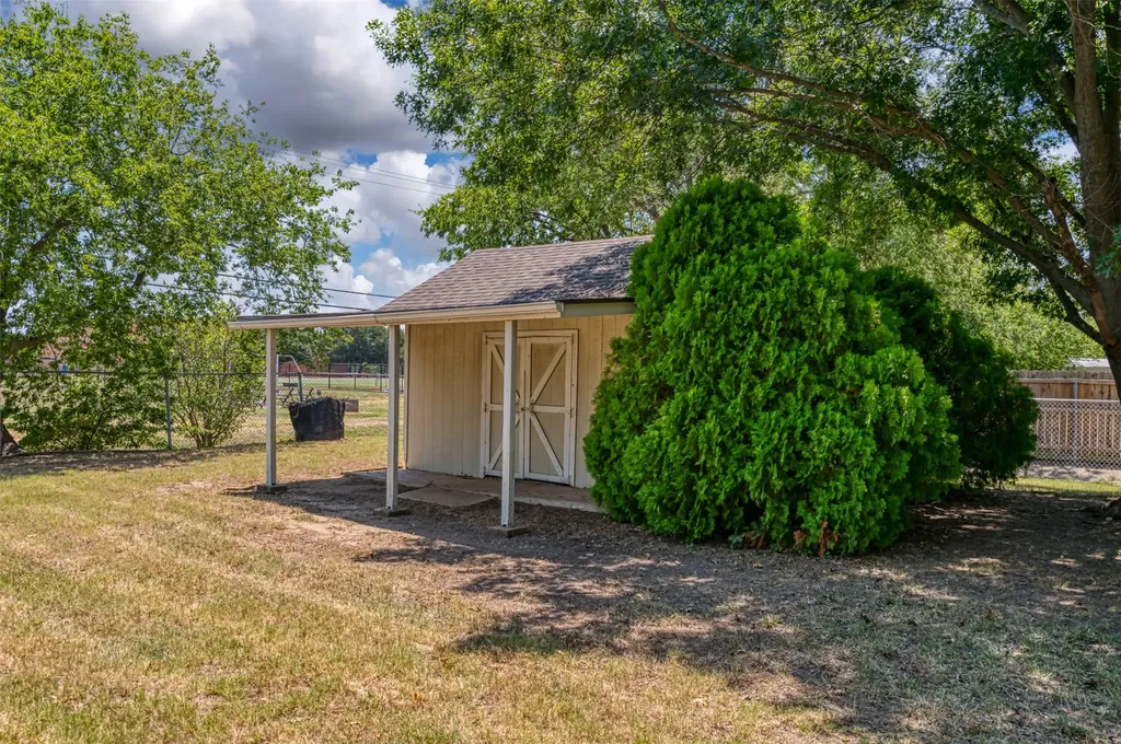 485 Ashley Lane Roanoke TX 76262
