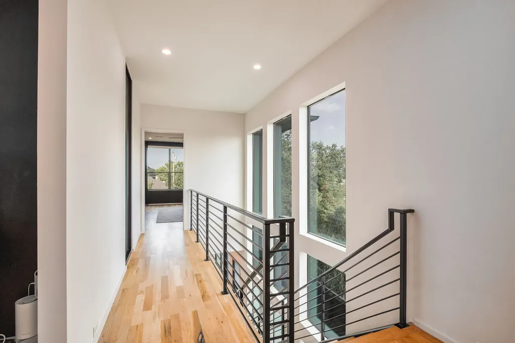 6804 Webster Street Dallas TX 75209