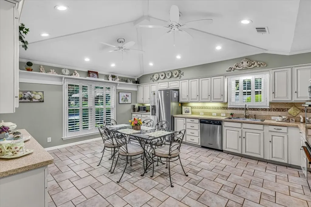 1609 Lake Hill Lane Plano TX 75023