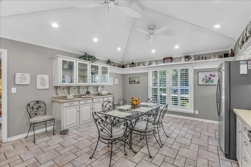 1609 Lake Hill Lane Plano TX 75023