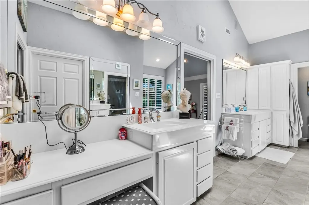 1609 Lake Hill Lane Plano TX 75023