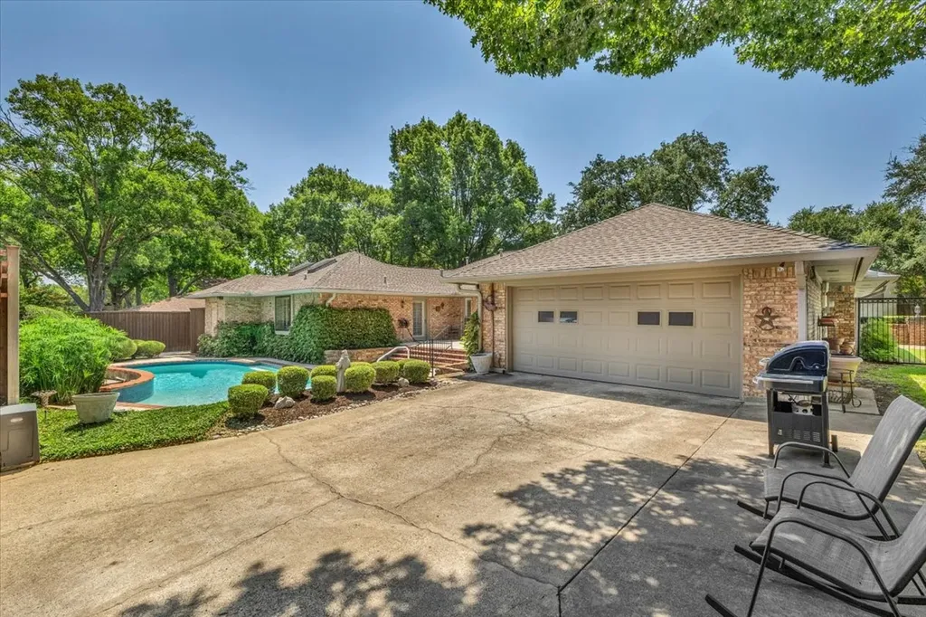1609 Lake Hill Lane Plano TX 75023