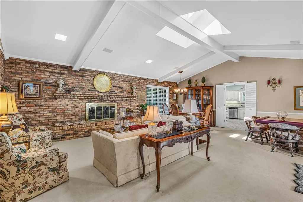 1609 Lake Hill Lane Plano TX 75023