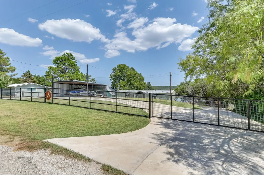 606 Dunn Drive Palo Pinto TX 76484