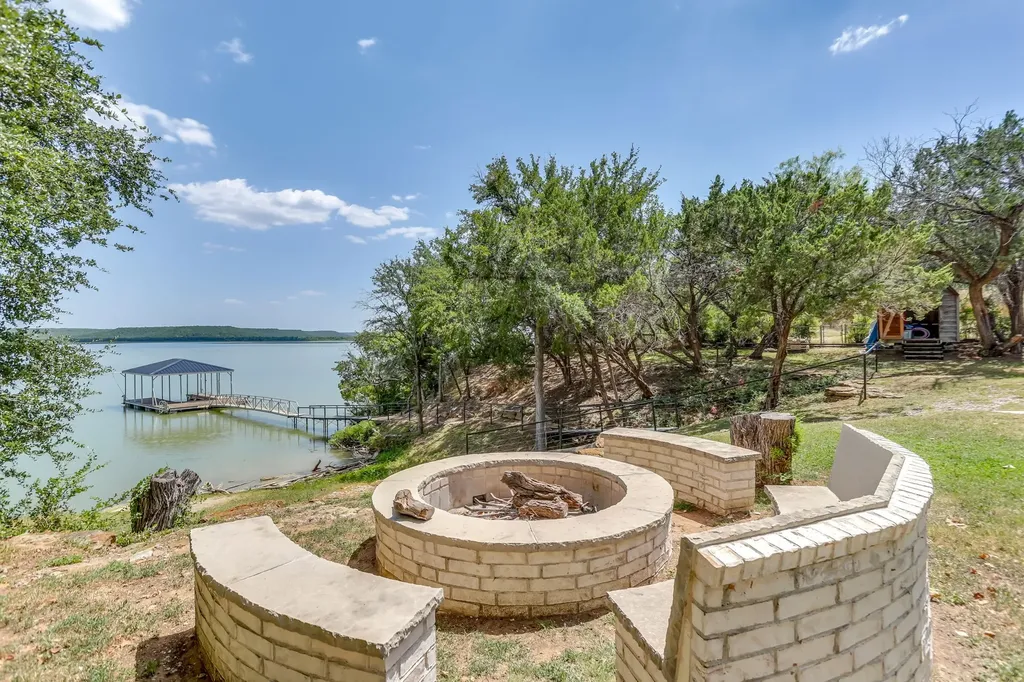 606 Dunn Drive Palo Pinto TX 76484