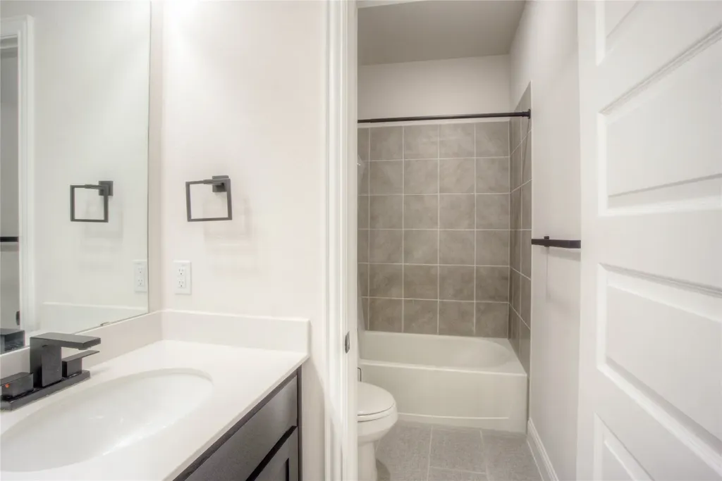 4429 Murphy Lane Carrollton TX 75010