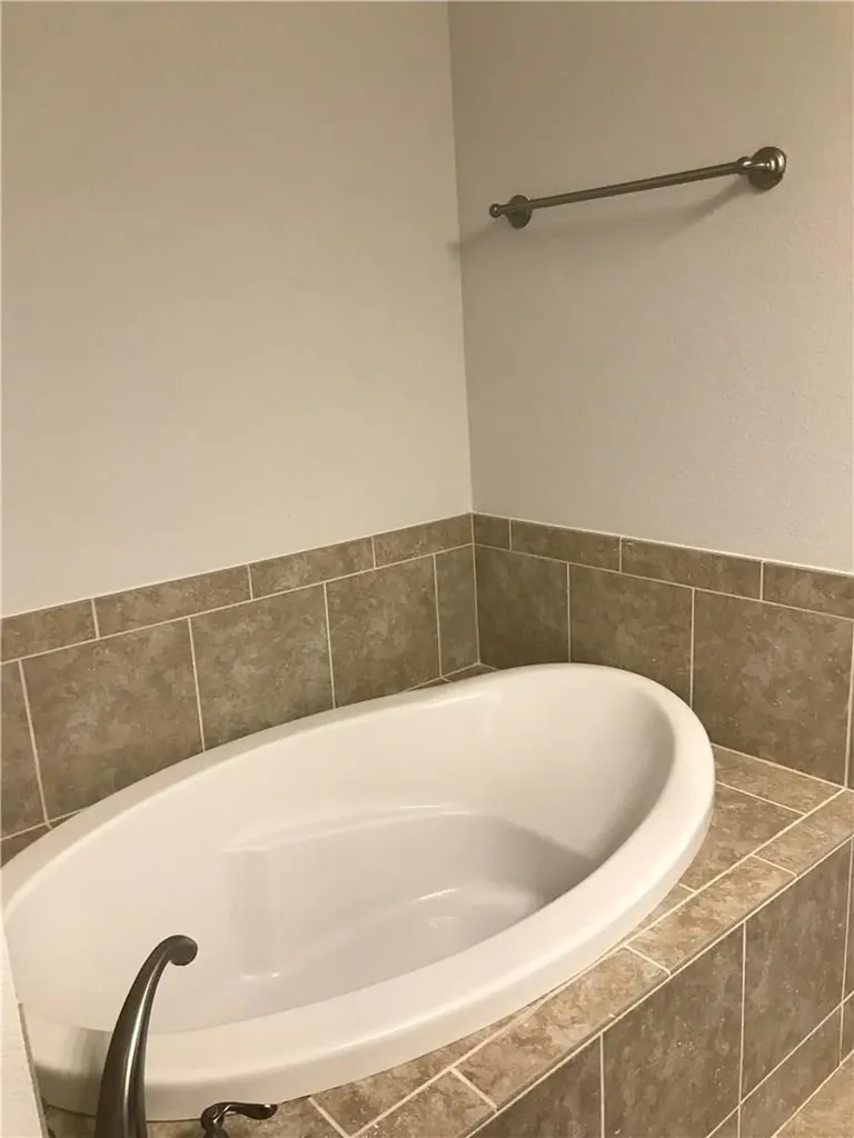 2203 Highland Villa Lane Arlington TX 76012