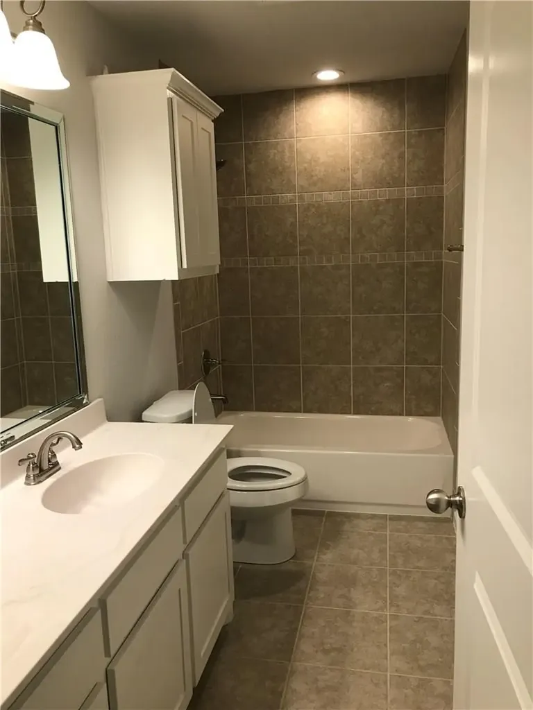 2203 Highland Villa Lane Arlington TX 76012