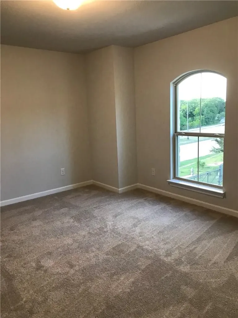 2203 Highland Villa Lane Arlington TX 76012