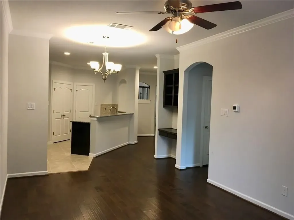 2203 Highland Villa Lane Arlington TX 76012