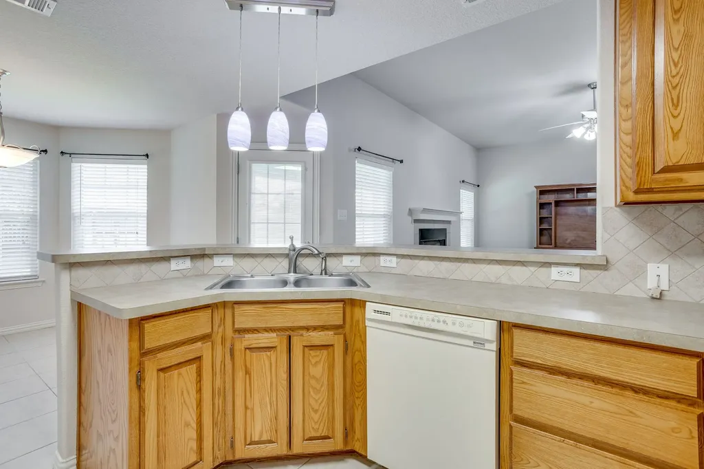 705 Carmen Ana Avenue Grandview TX 76050
