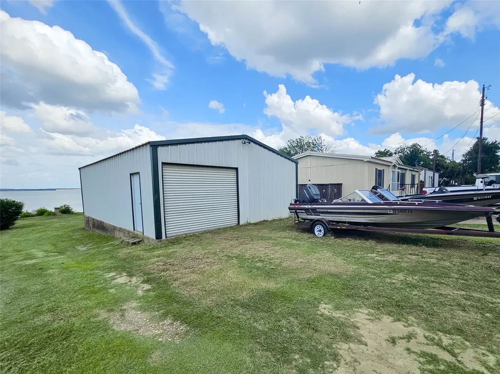 372 Meadow Pond Court Runaway Bay TX 76426