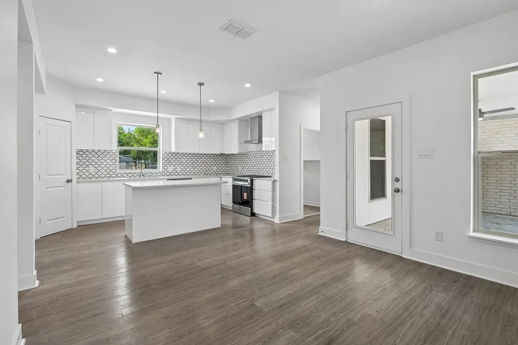 3769 Wenatche Drive Dallas TX 75233