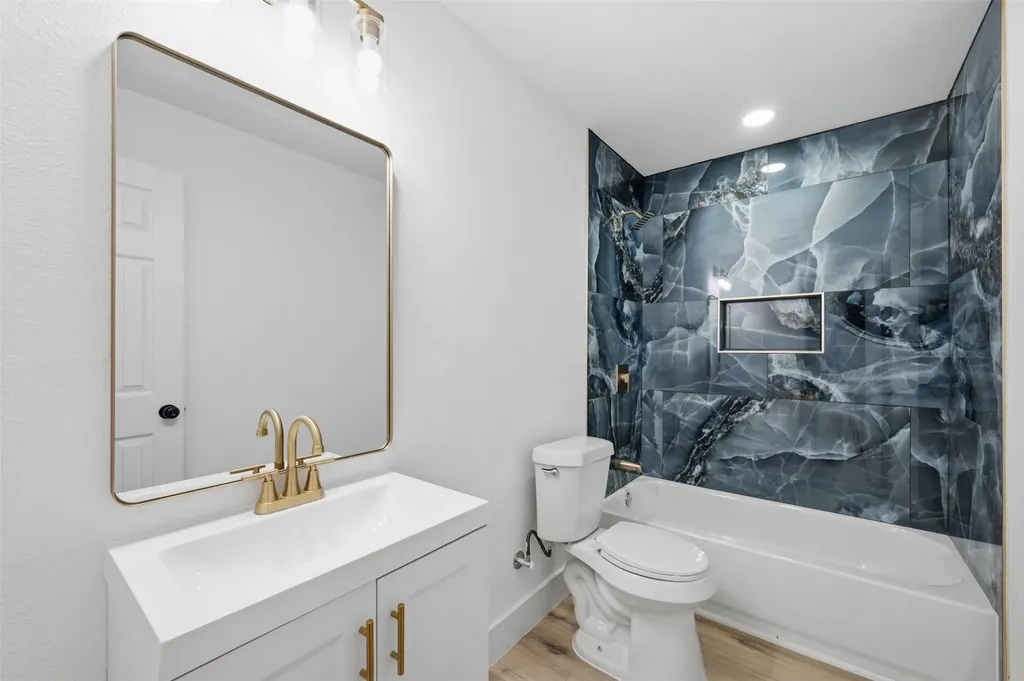 4605 Haas Drive Dallas TX 75216