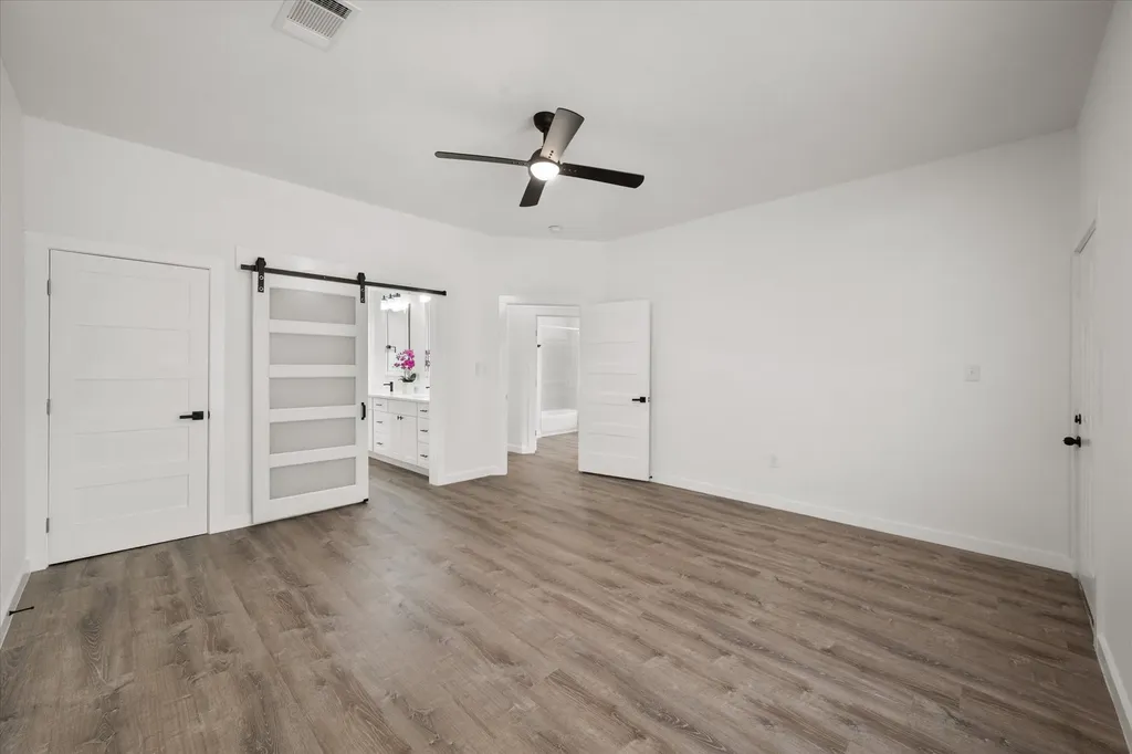 1027 W 2nd Avenue Corsicana TX 75110