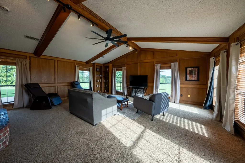 13053 County Road 3806 Murchison TX 75778