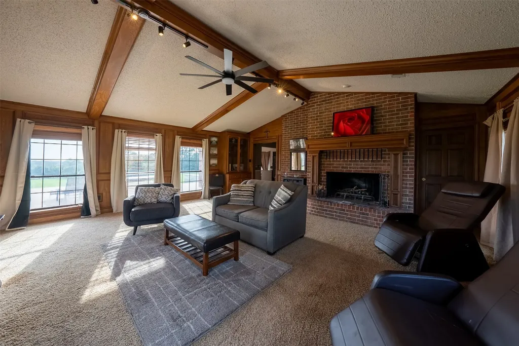 13053 County Road 3806 Murchison TX 75778