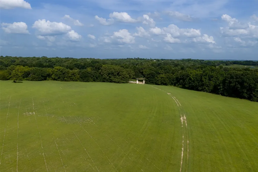 13053 County Road 3806 Murchison TX 75778