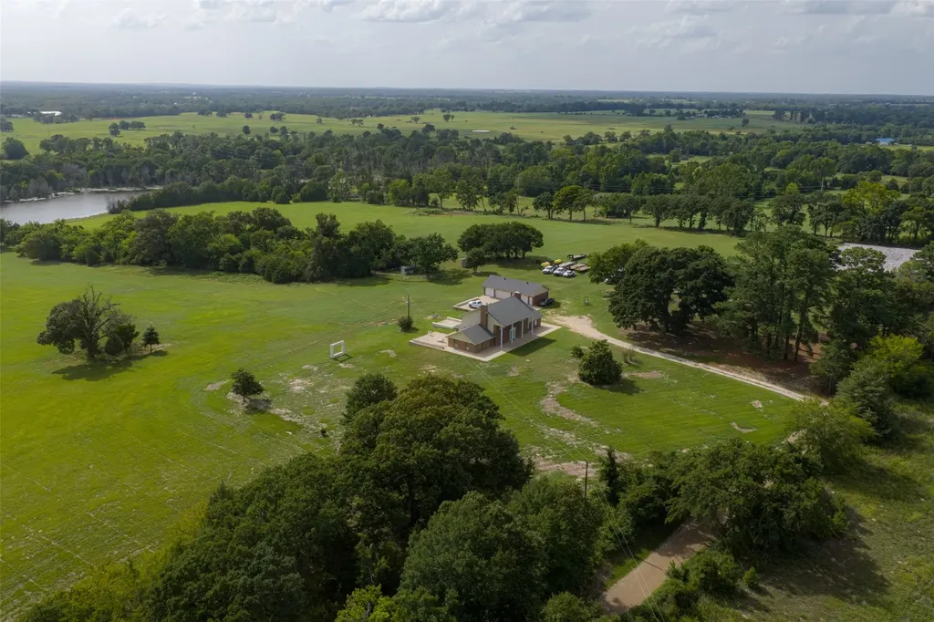 13053 County Road 3806 Murchison TX 75778