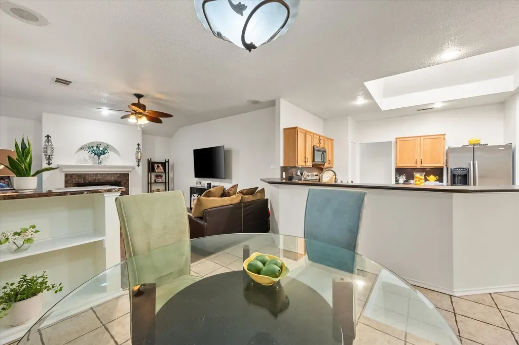 6307 Pierce Arrow Drive Arlington TX 76001