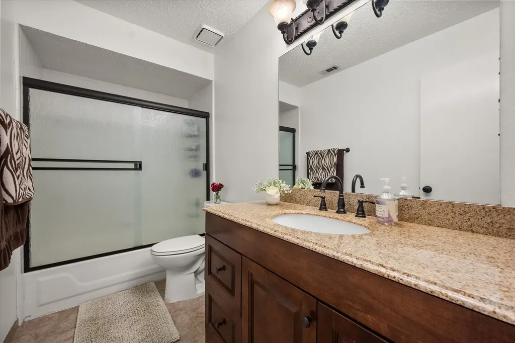 6307 Pierce Arrow Drive Arlington TX 76001